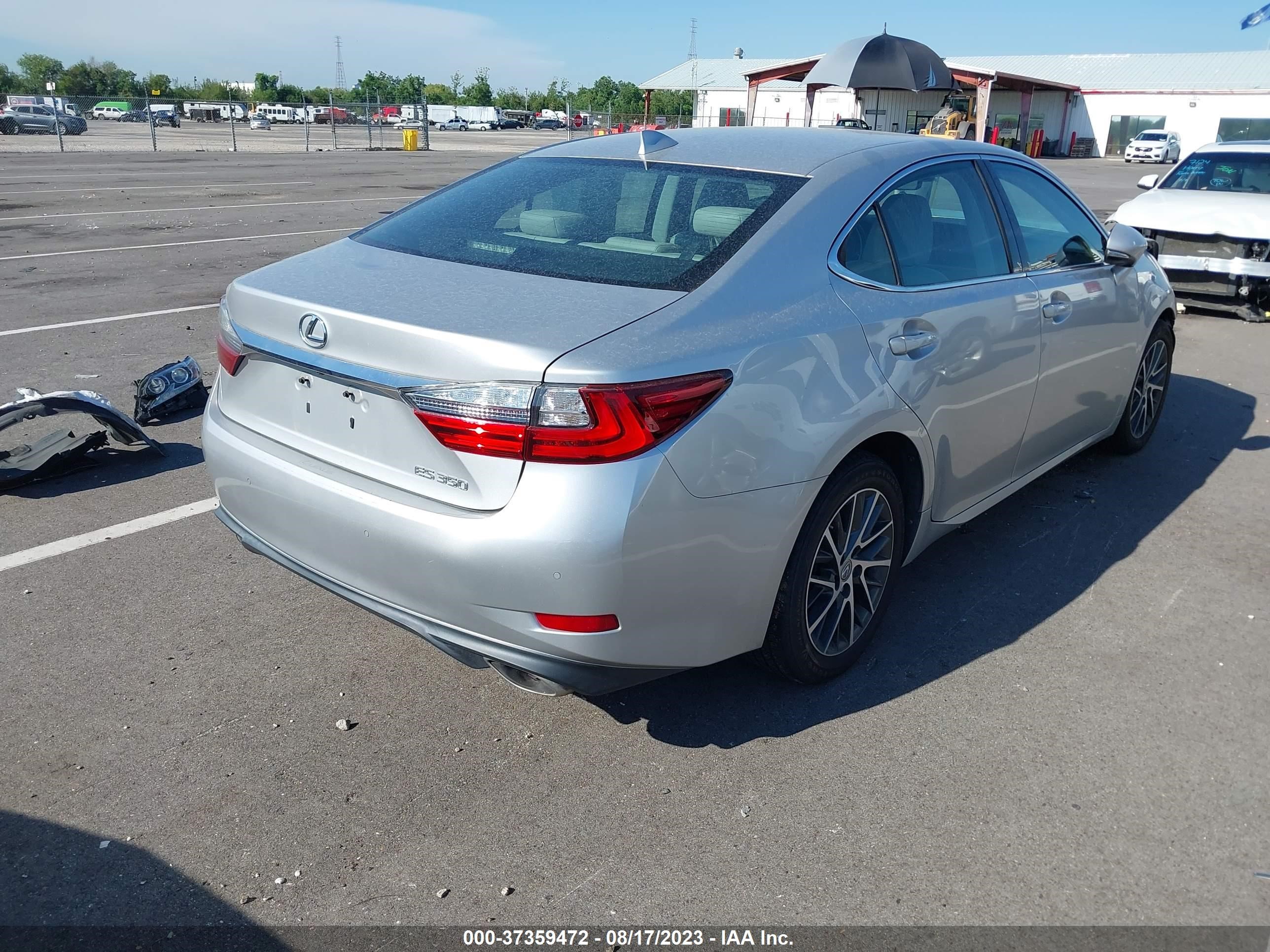 Photo 3 VIN: 58ABK1GG2JU090973 - LEXUS ES 