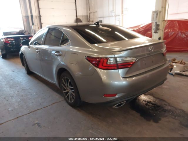 Photo 2 VIN: 58ABK1GG3GU031603 - LEXUS ES 