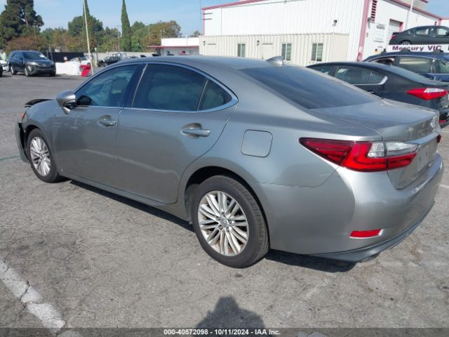 Photo 2 VIN: 58ABK1GG3HU068376 - LEXUS ES 