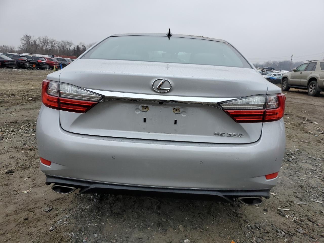 Photo 5 VIN: 58ABK1GG3JU087581 - LEXUS ES 