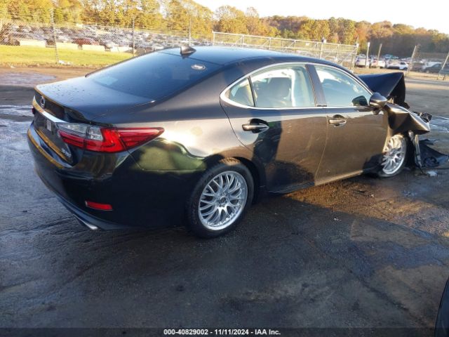 Photo 3 VIN: 58ABK1GG3JU117808 - LEXUS ES 