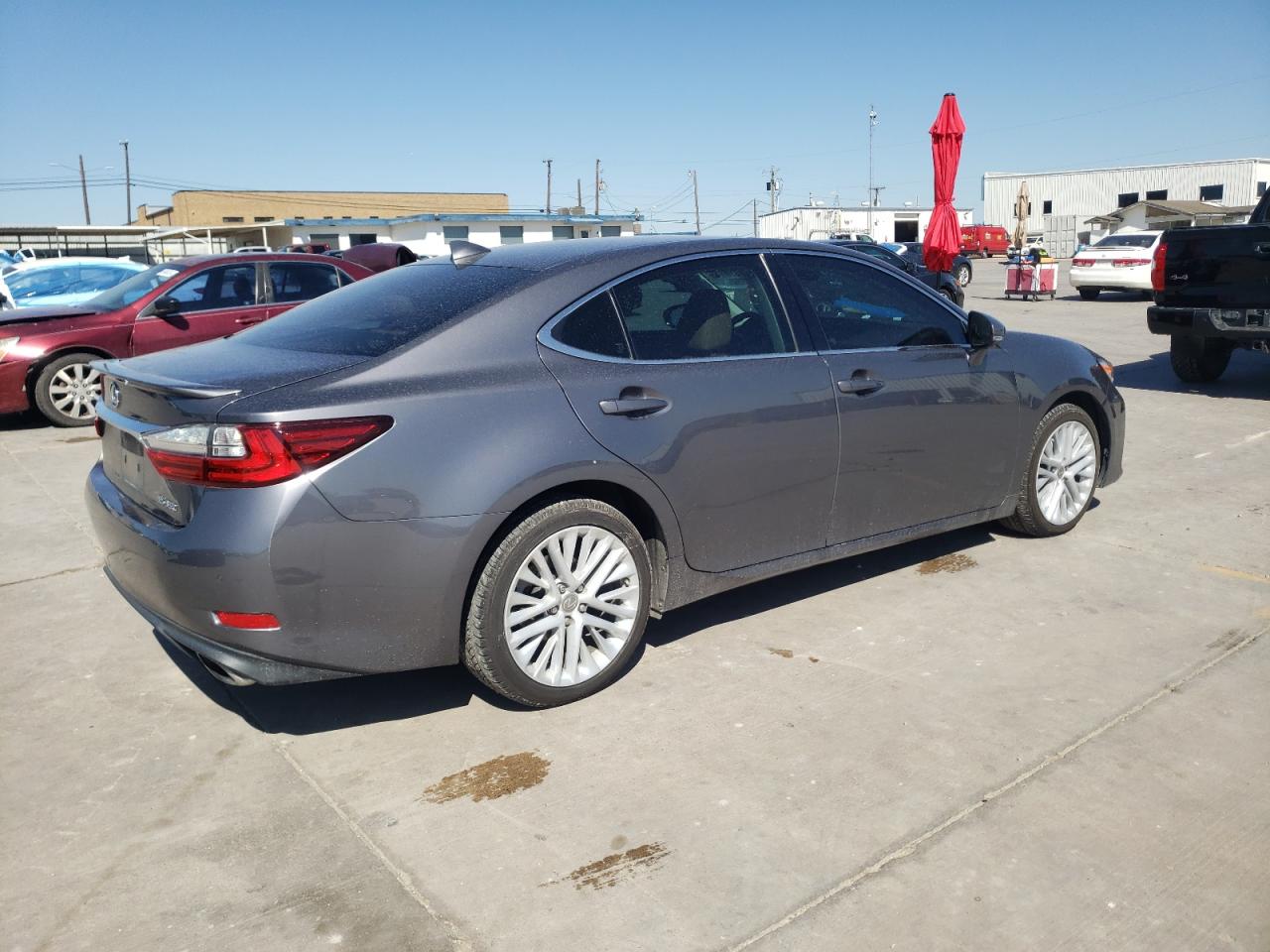 Photo 2 VIN: 58ABK1GG4GU025065 - LEXUS ES 