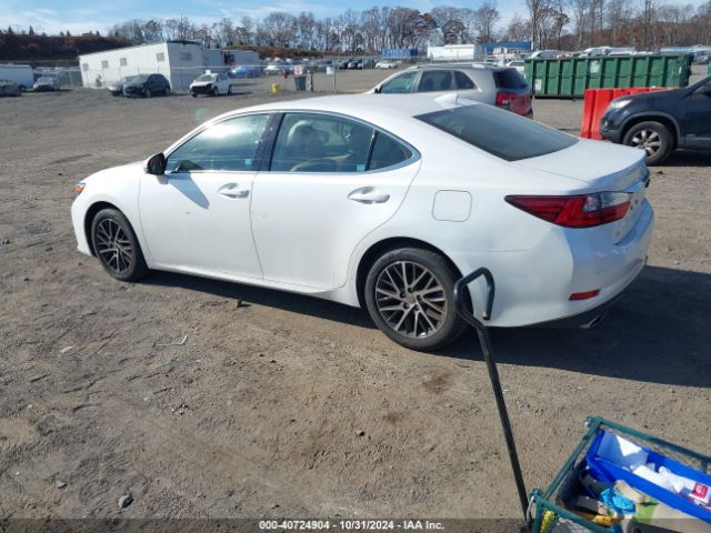 Photo 2 VIN: 58ABK1GG4HU041770 - LEXUS ES 