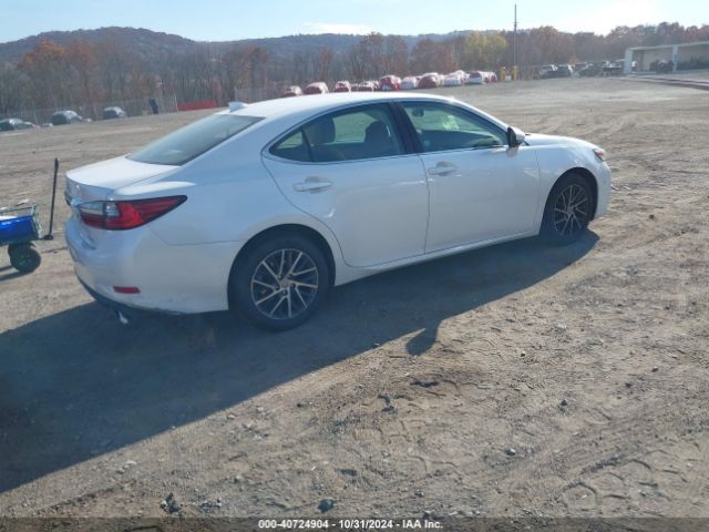 Photo 3 VIN: 58ABK1GG4HU041770 - LEXUS ES 