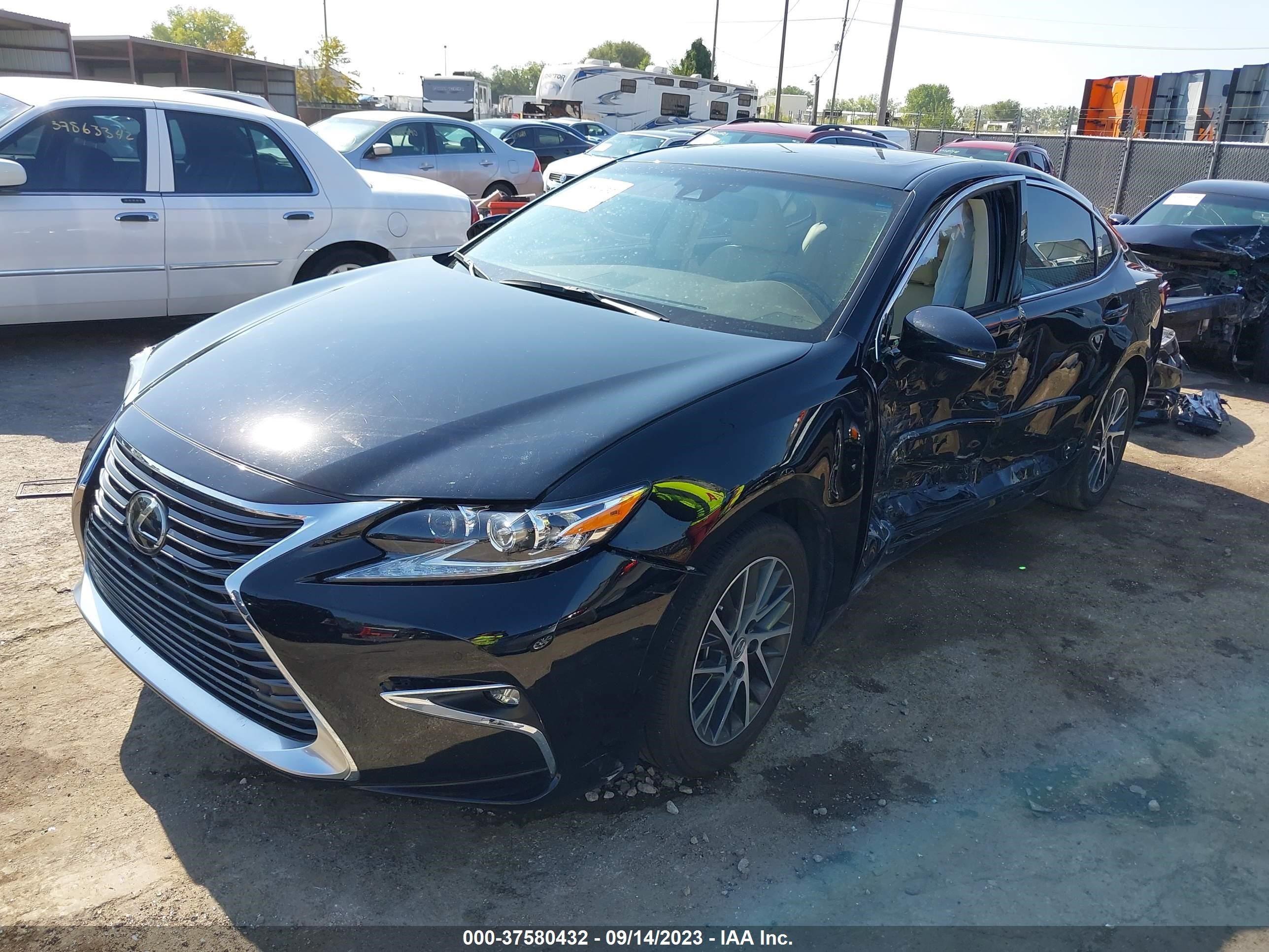 Photo 1 VIN: 58ABK1GG4HU048461 - LEXUS ES 