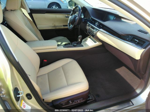 Photo 4 VIN: 58ABK1GG4HU075773 - LEXUS ES 