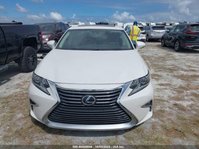 Photo 5 VIN: 58ABK1GG4JU083622 - LEXUS ES 