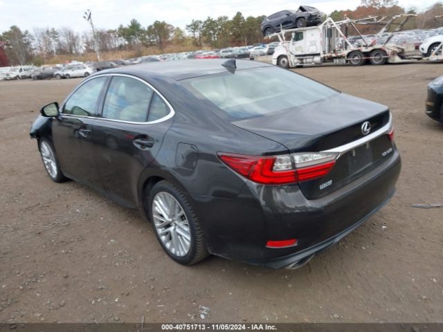 Photo 2 VIN: 58ABK1GG5GU022983 - LEXUS ES 