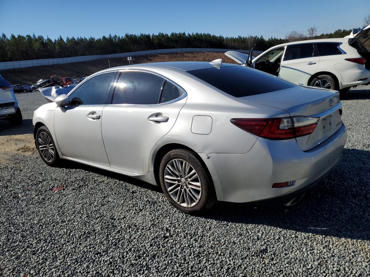 Photo 1 VIN: 58ABK1GG5GU031313 - LEXUS ES 