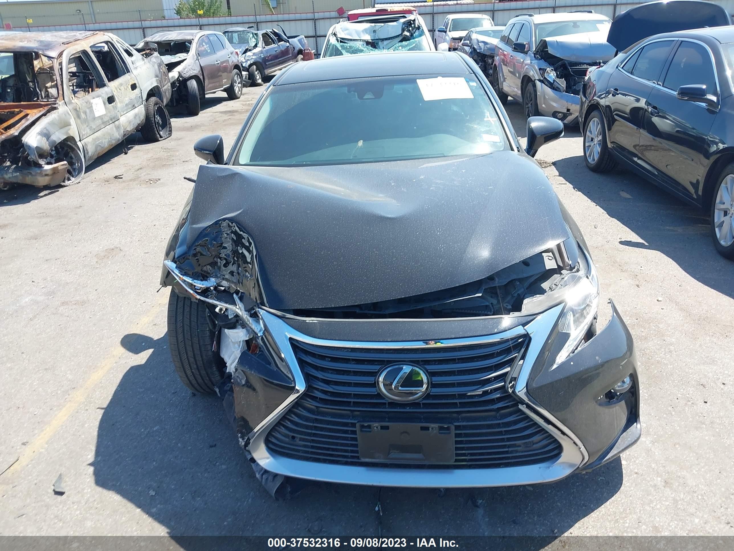 Photo 11 VIN: 58ABK1GG5HU048792 - LEXUS ES 