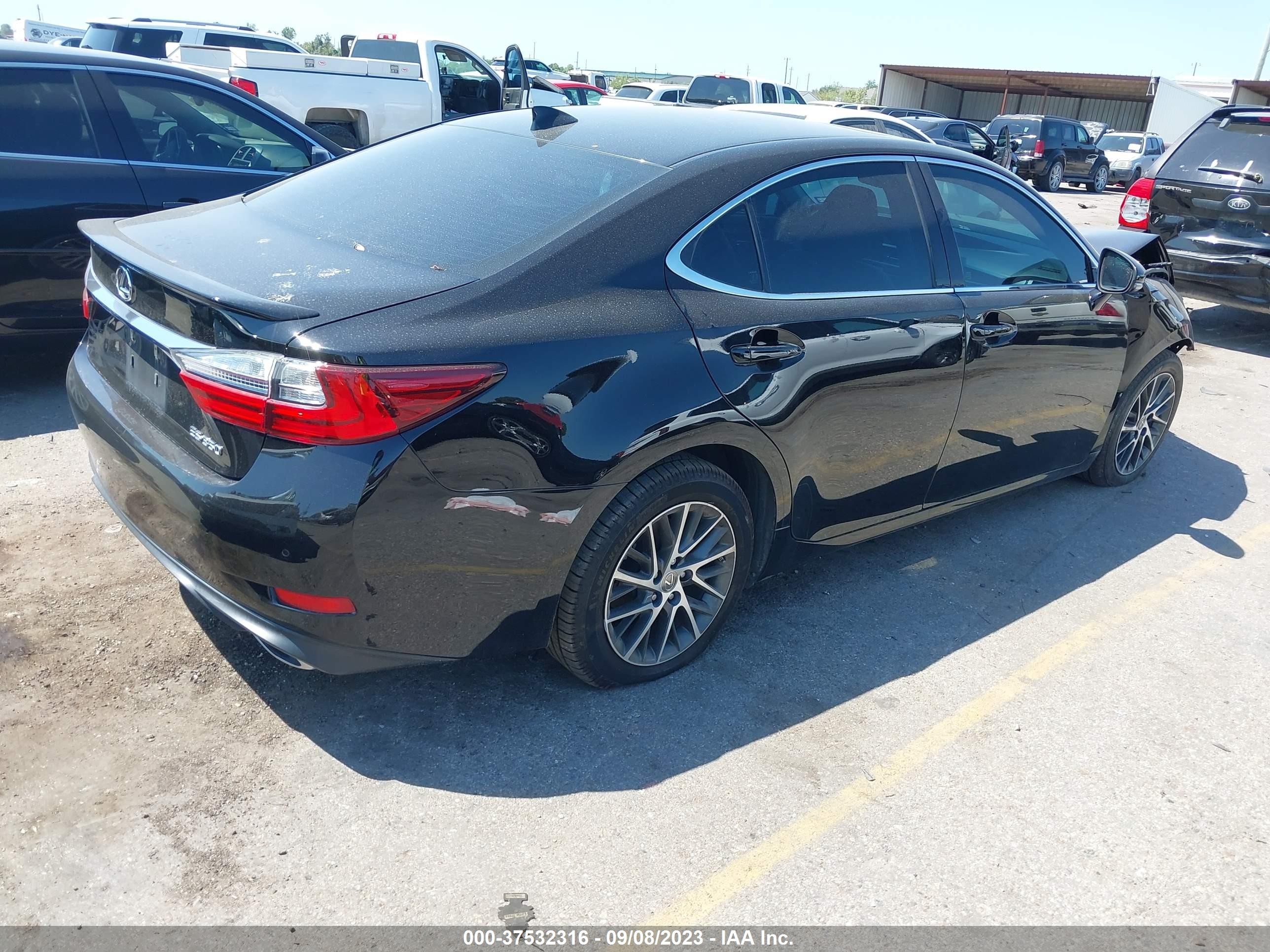 Photo 3 VIN: 58ABK1GG5HU048792 - LEXUS ES 