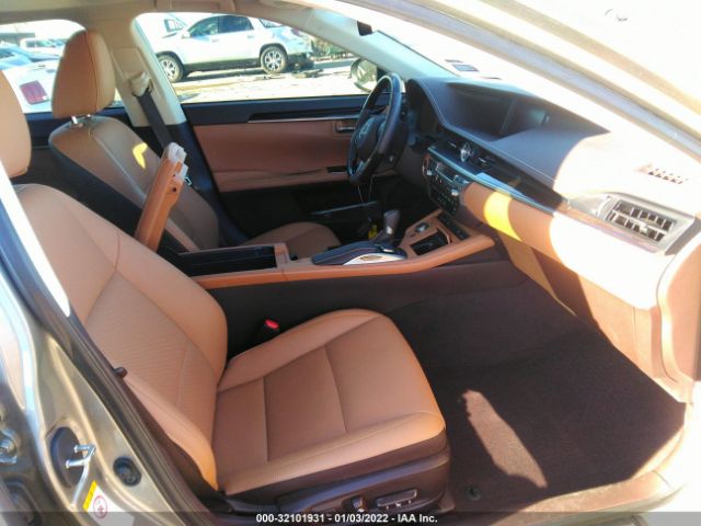 Photo 4 VIN: 58ABK1GG5JU091941 - LEXUS ES 