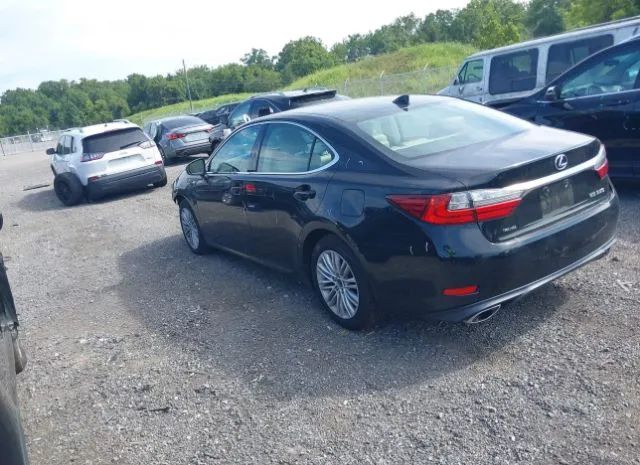 Photo 2 VIN: 58ABK1GG6GU017517 - LEXUS ES 