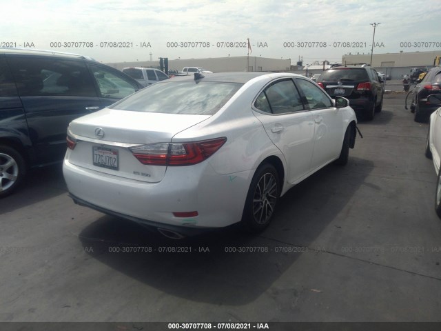 Photo 3 VIN: 58ABK1GG6HU057145 - LEXUS ES 