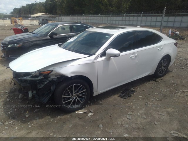 Photo 1 VIN: 58ABK1GG6HU062412 - LEXUS ES 