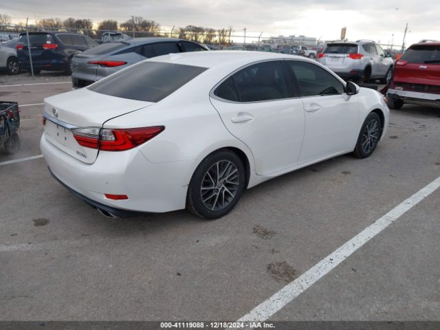 Photo 3 VIN: 58ABK1GG6HU073457 - LEXUS ES 