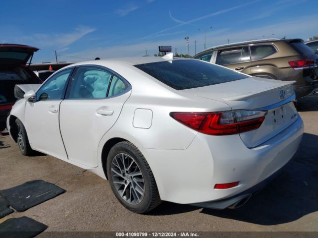 Photo 2 VIN: 58ABK1GG6JU086067 - LEXUS ES 