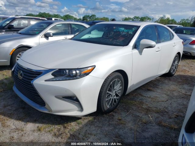 Photo 1 VIN: 58ABK1GG6JU086912 - LEXUS ES 