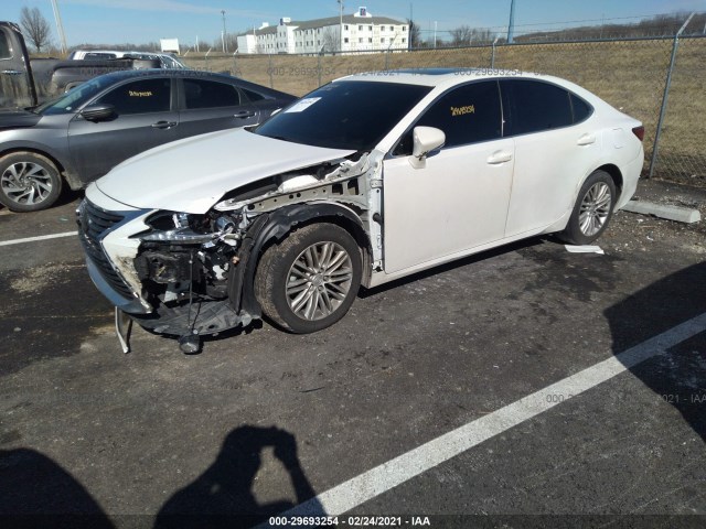 Photo 1 VIN: 58ABK1GG7HU074004 - LEXUS ES 