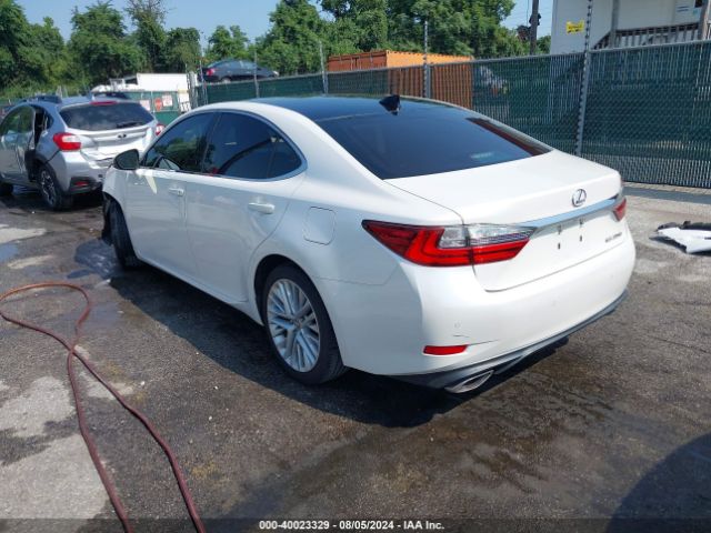 Photo 2 VIN: 58ABK1GG7JU095246 - LEXUS ES 