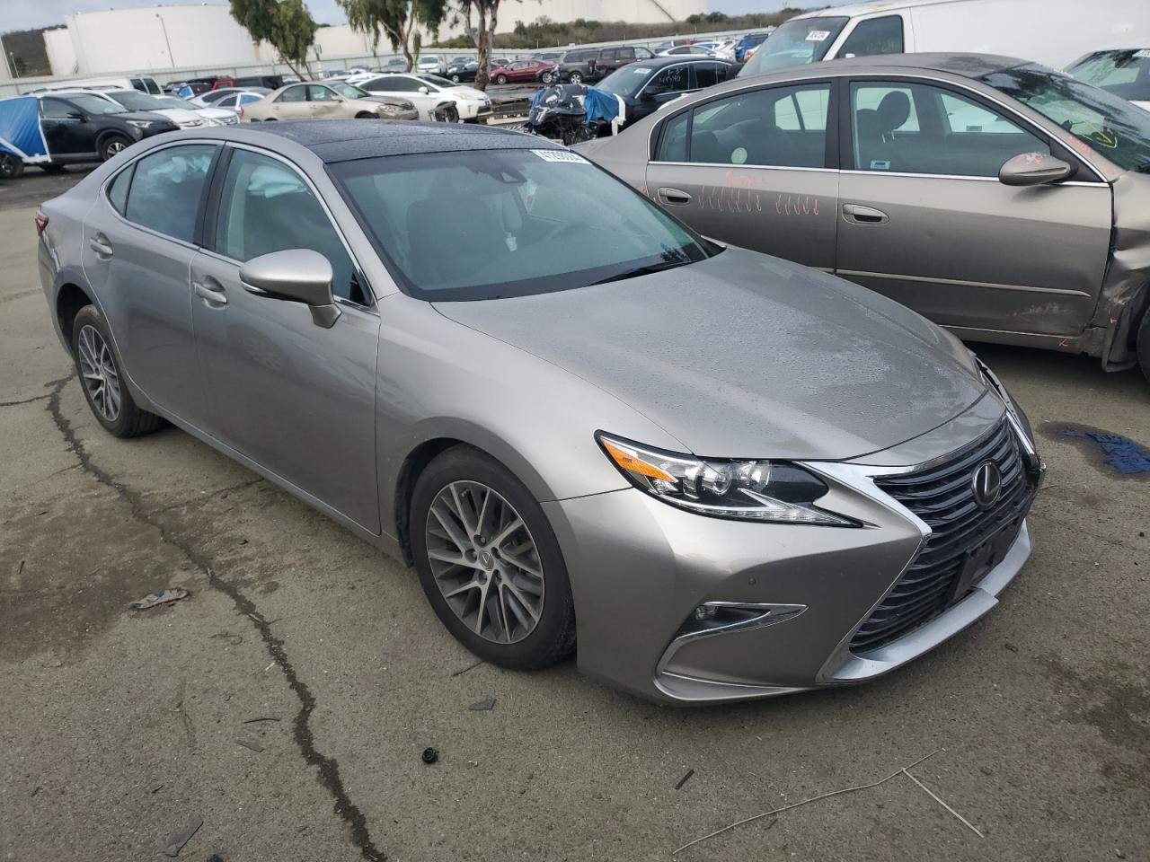 Photo 3 VIN: 58ABK1GG8HU044915 - LEXUS ES 