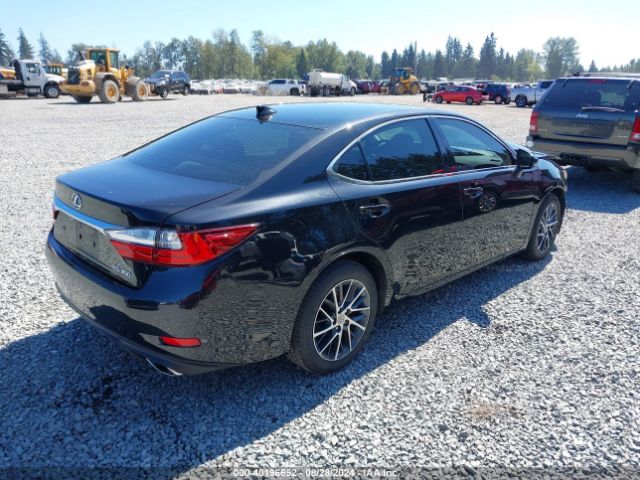 Photo 3 VIN: 58ABK1GG8HU051430 - LEXUS ES 