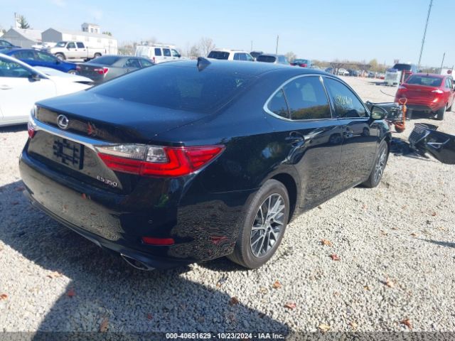 Photo 3 VIN: 58ABK1GG8HU075243 - LEXUS ES 