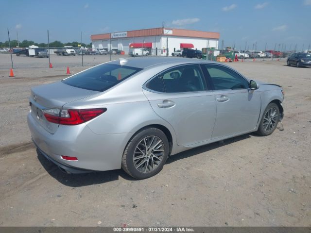 Photo 3 VIN: 58ABK1GG8JU081954 - LEXUS ES 