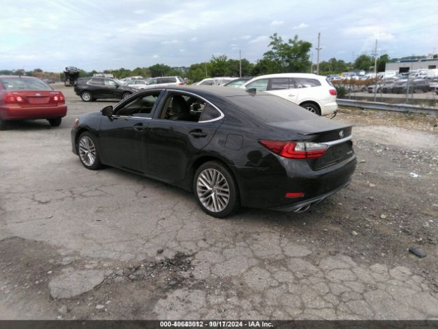 Photo 2 VIN: 58ABK1GG9GU005085 - LEXUS ES 