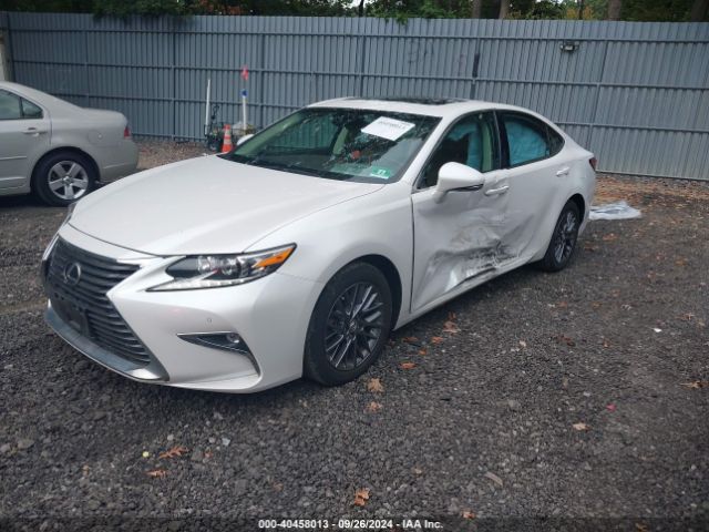 Photo 1 VIN: 58ABK1GG9JU095345 - LEXUS ES 