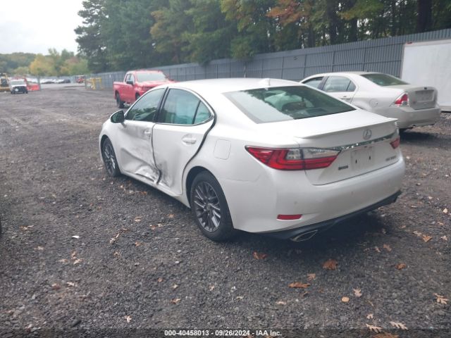 Photo 2 VIN: 58ABK1GG9JU095345 - LEXUS ES 