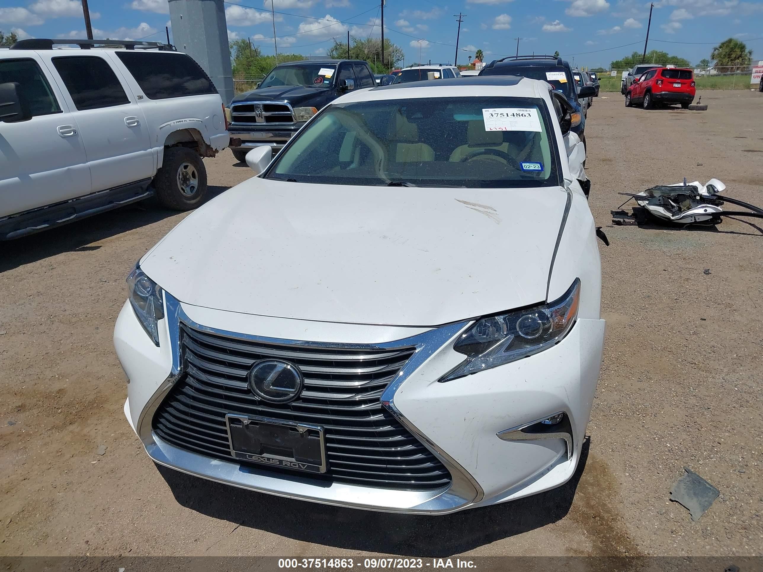 Photo 11 VIN: 58ABK1GG9JU108918 - LEXUS ES 