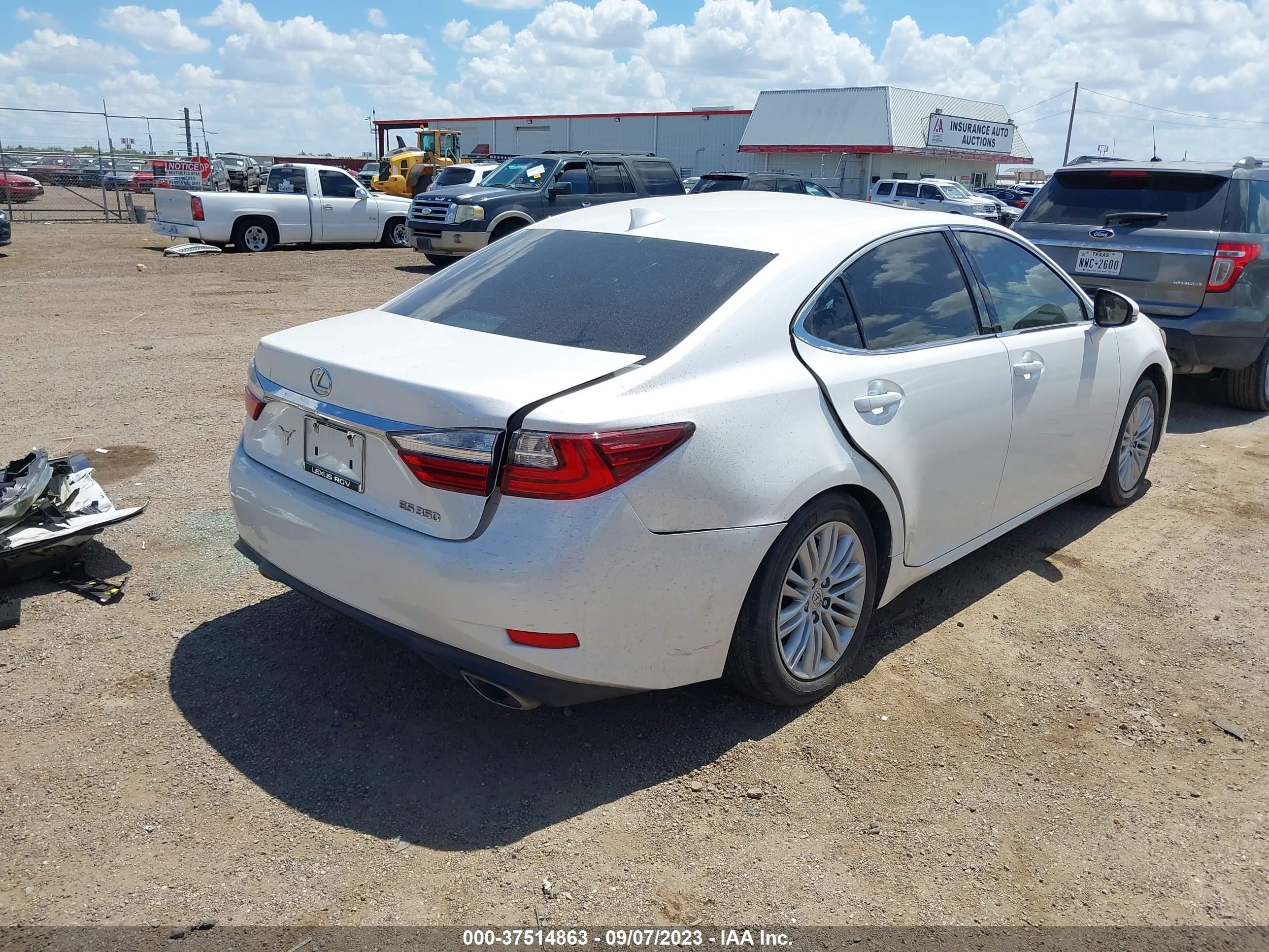 Photo 3 VIN: 58ABK1GG9JU108918 - LEXUS ES 