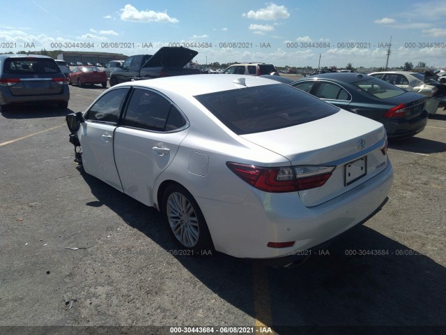 Photo 2 VIN: 58ABK1GGXHU038064 - LEXUS ES 