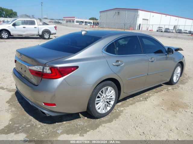 Photo 3 VIN: 58ABK1GGXHU069895 - LEXUS ES 