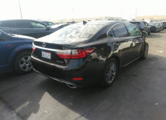 Photo 3 VIN: 58ABK1GGXJU085598 - LEXUS ES 