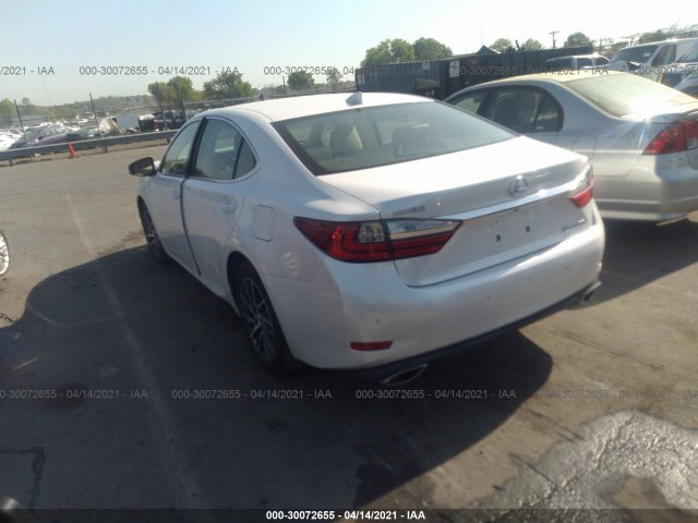 Photo 2 VIN: 58ABK1GGXJU095869 - LEXUS ES 