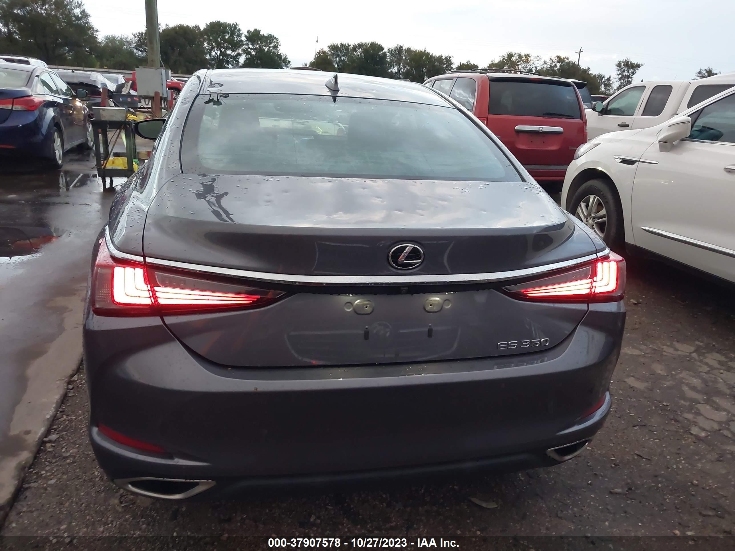 Photo 15 VIN: 58ABZ1B10KU042744 - LEXUS ES 