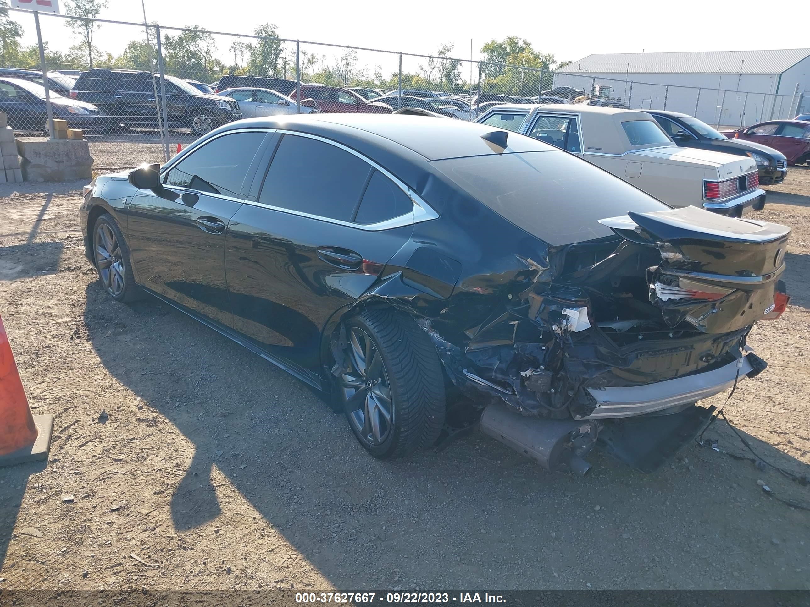 Photo 2 VIN: 58ABZ1B10KU050116 - LEXUS ES 