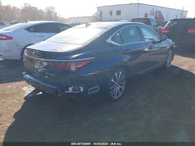 Photo 3 VIN: 58ABZ1B11KU050982 - LEXUS ES 