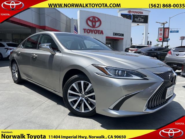 Photo 0 VIN: 58ABZ1B13KU043936 - LEXUS ES 