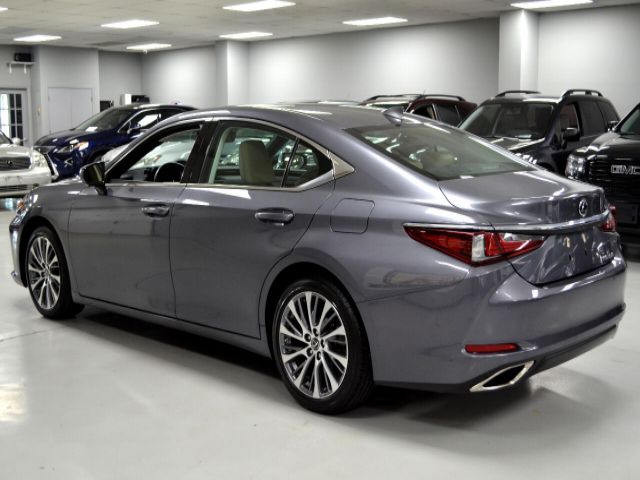 Photo 2 VIN: 58ABZ1B14KU040172 - LEXUS ES 