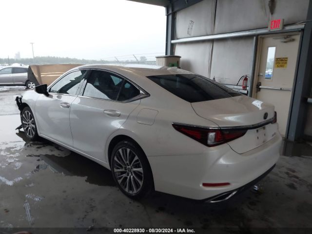 Photo 2 VIN: 58ABZ1B15KU021923 - LEXUS ES 