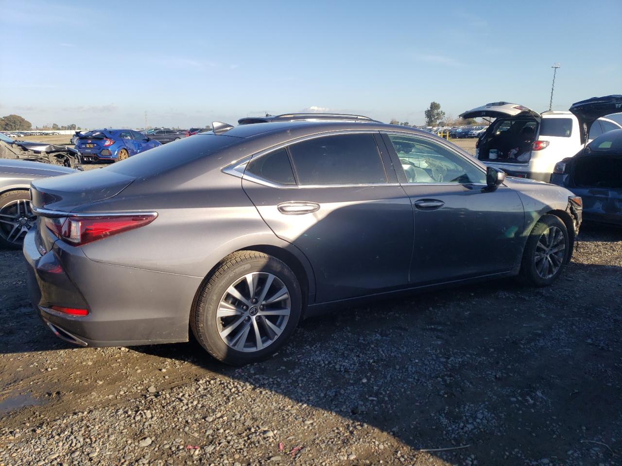 Photo 2 VIN: 58ABZ1B15KU028418 - LEXUS ES 