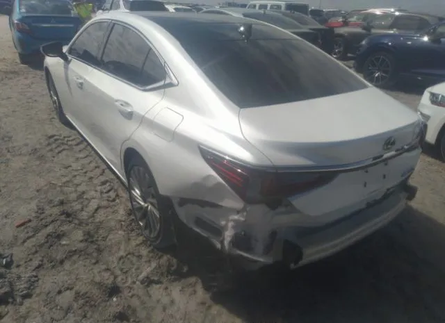 Photo 2 VIN: 58ABZ1B15KU032436 - LEXUS ES 