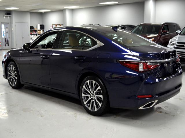 Photo 2 VIN: 58ABZ1B16KU007528 - LEXUS ES 