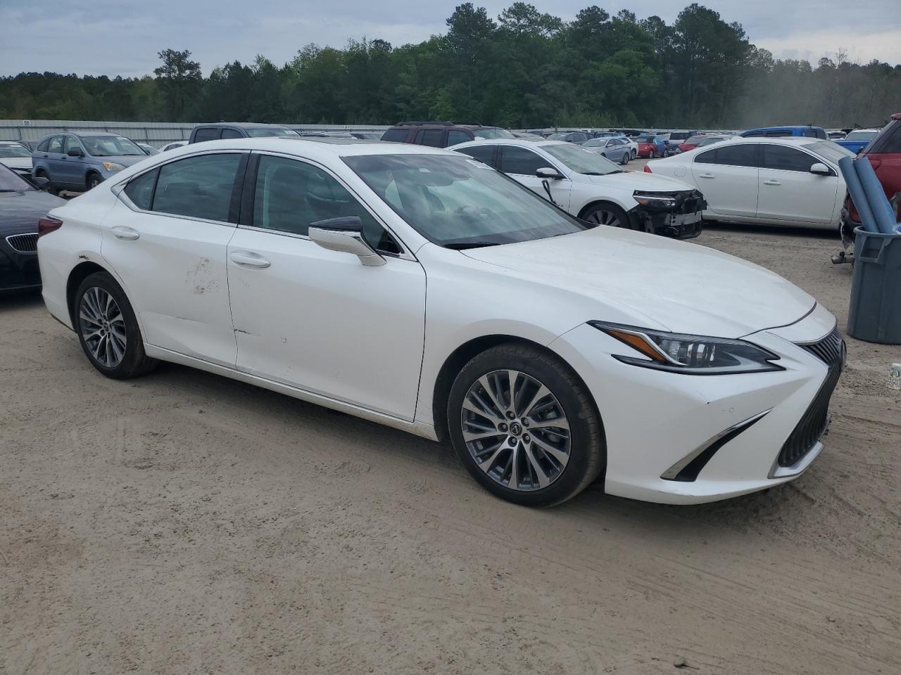 Photo 3 VIN: 58ABZ1B16KU014219 - LEXUS ES 