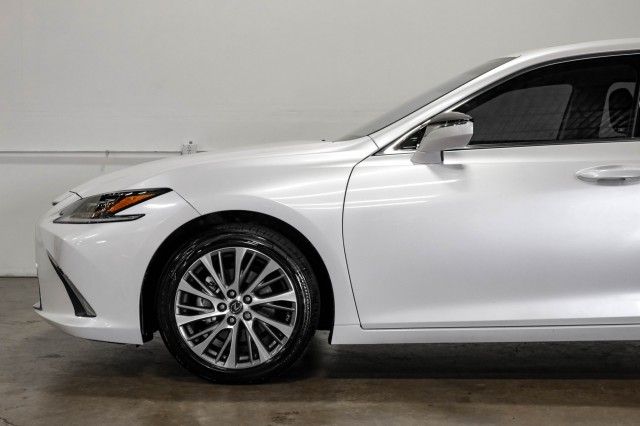 Photo 8 VIN: 58ABZ1B16KU036320 - LEXUS ES 