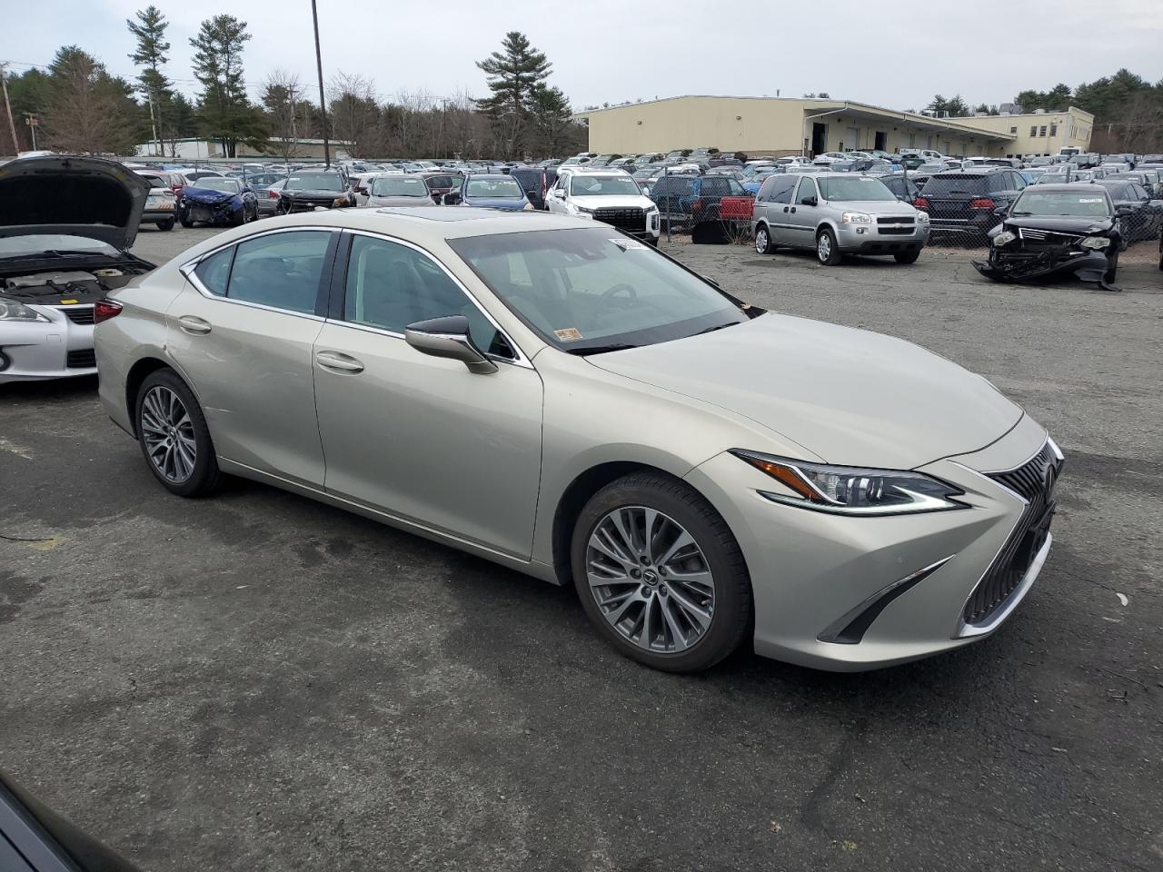 Photo 3 VIN: 58ABZ1B17KU006260 - LEXUS ES 