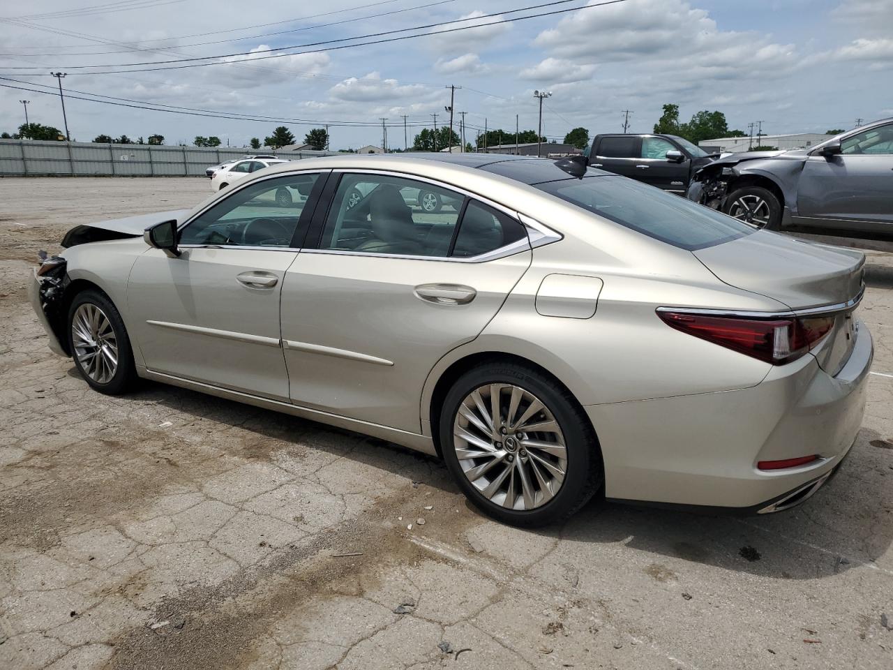 Photo 1 VIN: 58ABZ1B17KU022989 - LEXUS ES 